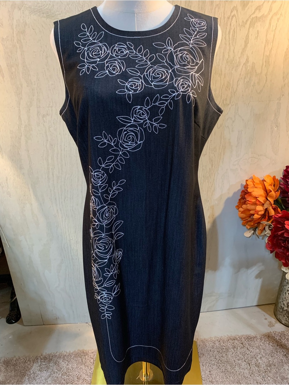 Calvin Klein chambray  Sleeveless Sheath Dress with White Floral Embroidery